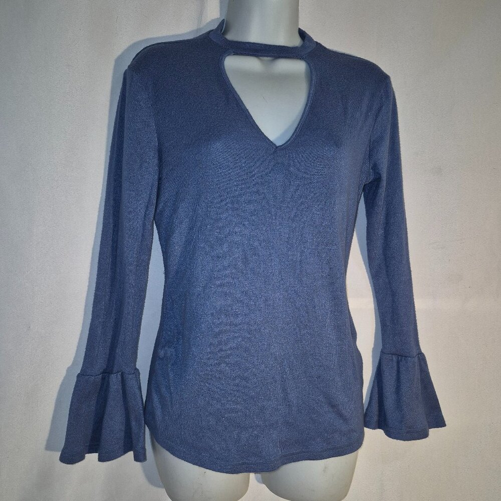 SHEIN stylish long-sleeved Tee w/ belled cuffs, Blue in size Large